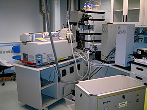 Applied Biosystems 4000QTrap mass spectrometer.
